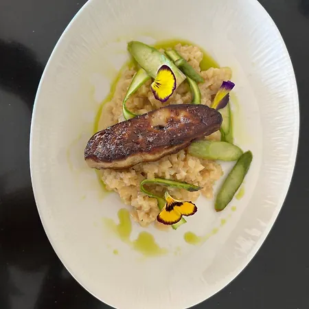 Logis Restaurant Le Kalliste Отель 2*