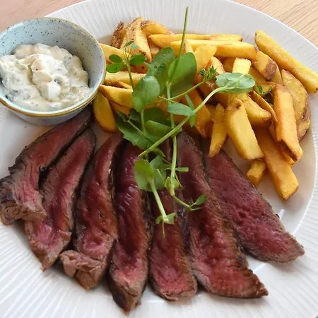 Logis Restaurant Le Kalliste Йер