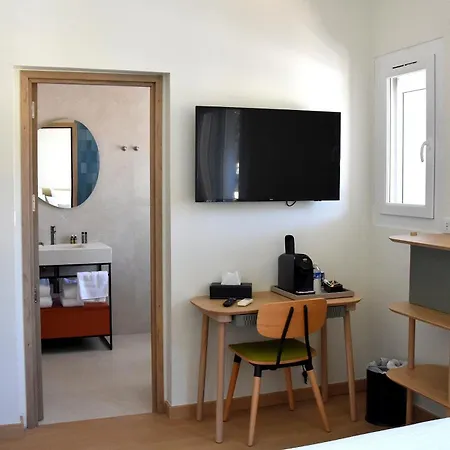 Logis Restaurant Le Kalliste Отель Йер